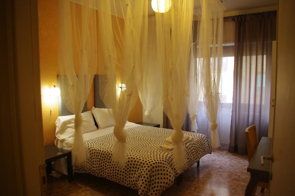 Отель In Roma Life Экстерьер фото