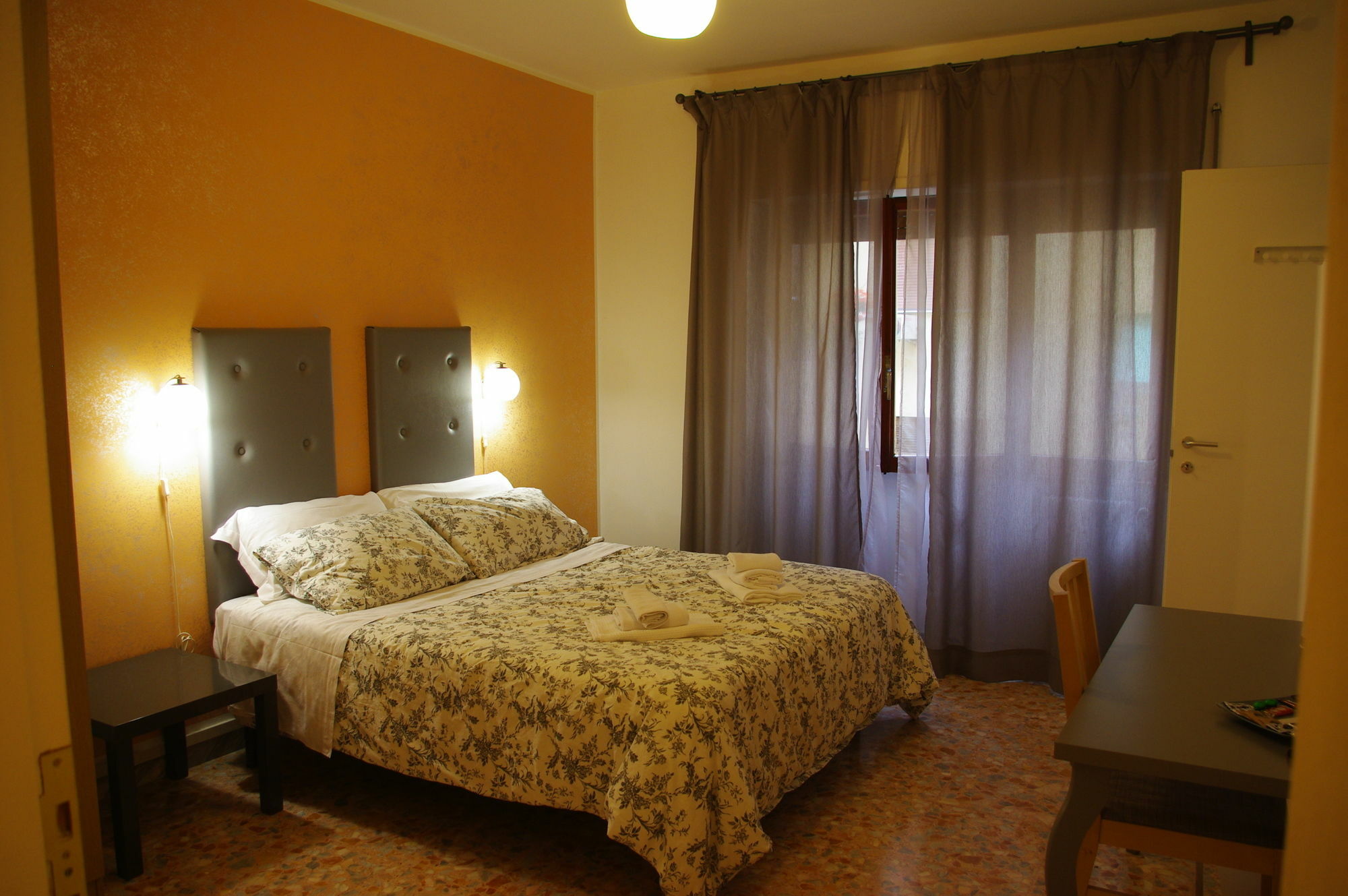Отель In Roma Life Экстерьер фото